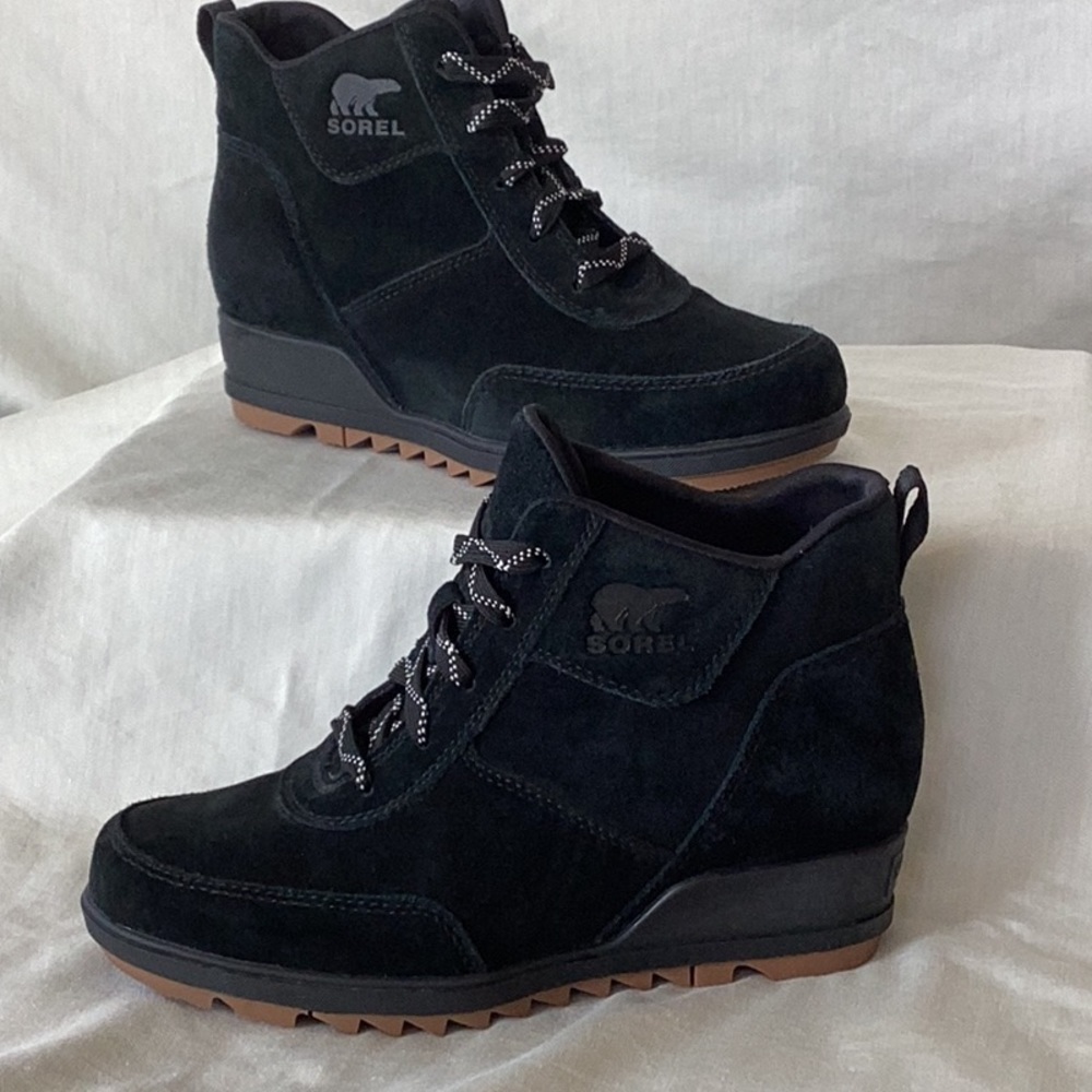Sorel Women’s Evie Sport lace booties/ suede wedge boot